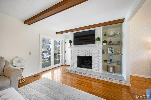 215 Straightoak Court, Ballwin, MO 63021