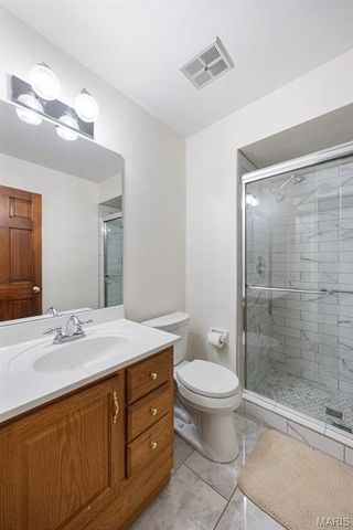 215 Straightoak Court, Ballwin, MO 63021