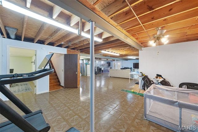 215 Straightoak Court, Ballwin, MO 63021