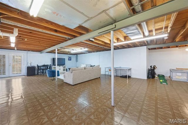 215 Straightoak Court, Ballwin, MO 63021