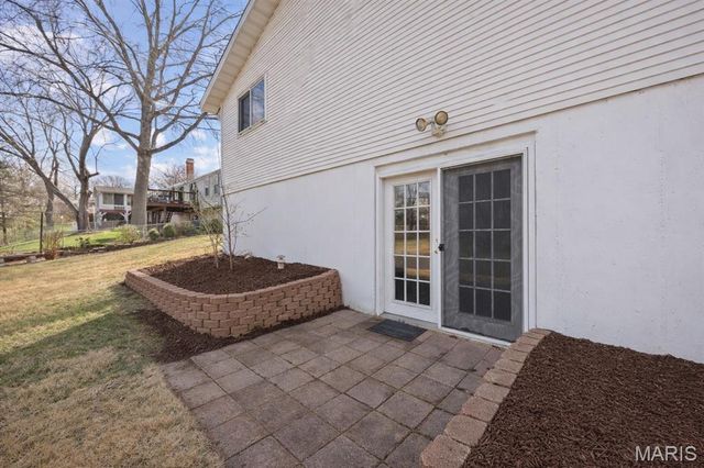 215 Straightoak Court, Ballwin, MO 63021