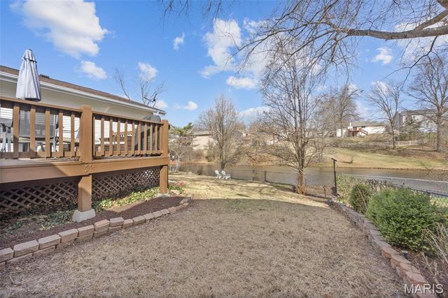 215 Straightoak Court, Ballwin, MO 63021