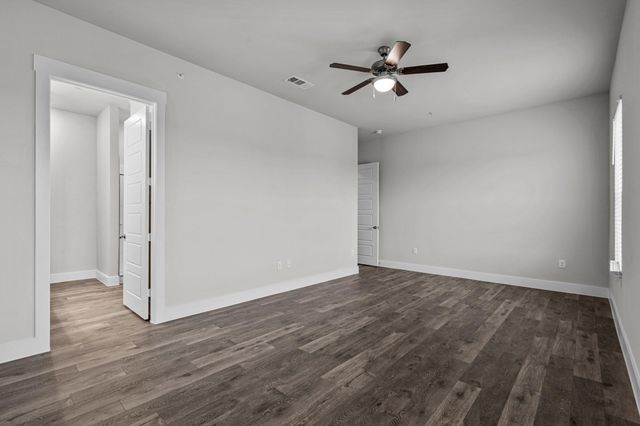 865 Limmer LOOP 635, Hutto, TX 78634