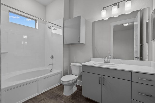 865 Limmer LOOP 635, Hutto, TX 78634