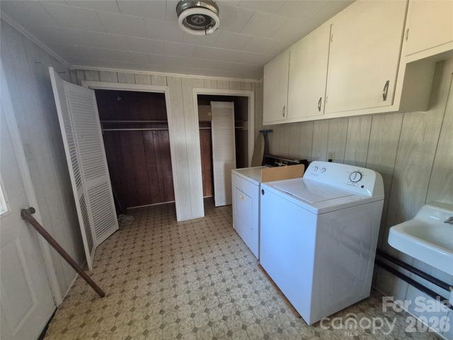 1267 Howards Creek Mill Road, Vale, NC 28168