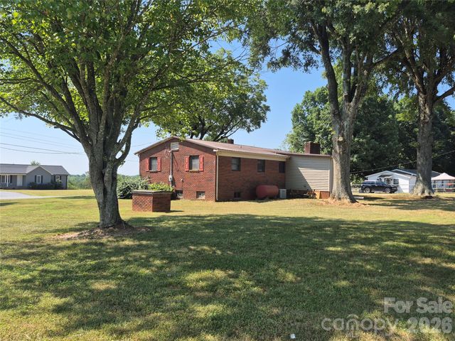 1267 Howards Creek Mill Road, Vale, NC 28168