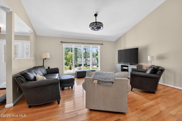 102 Owens Circle, West End, NC 27376