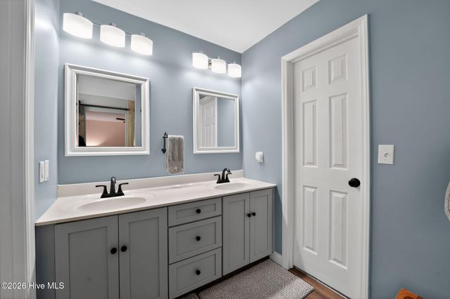 102 Owens Circle, West End, NC 27376