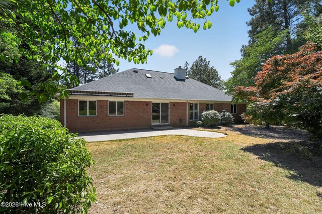 102 Owens Circle, West End, NC 27376