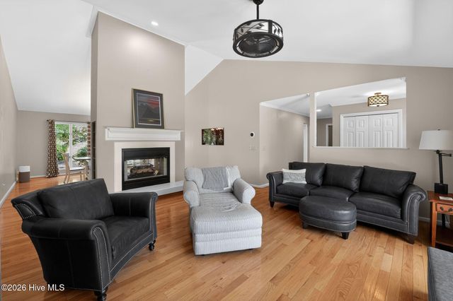 102 Owens Circle, West End, NC 27376