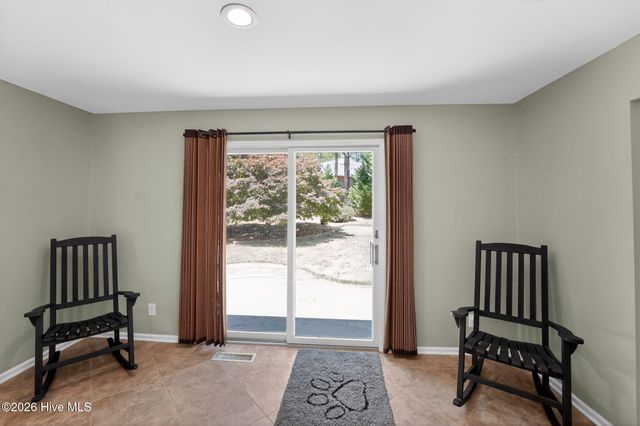 102 Owens Circle, West End, NC 27376
