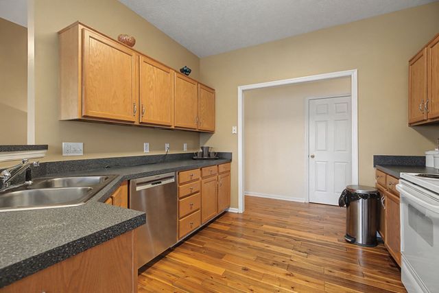 6744 Sugar Hill Dr, Nashville, TN 37211