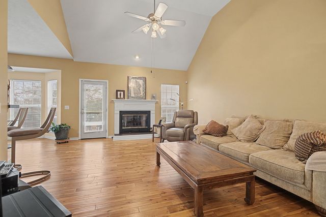 6744 Sugar Hill Dr, Nashville, TN 37211