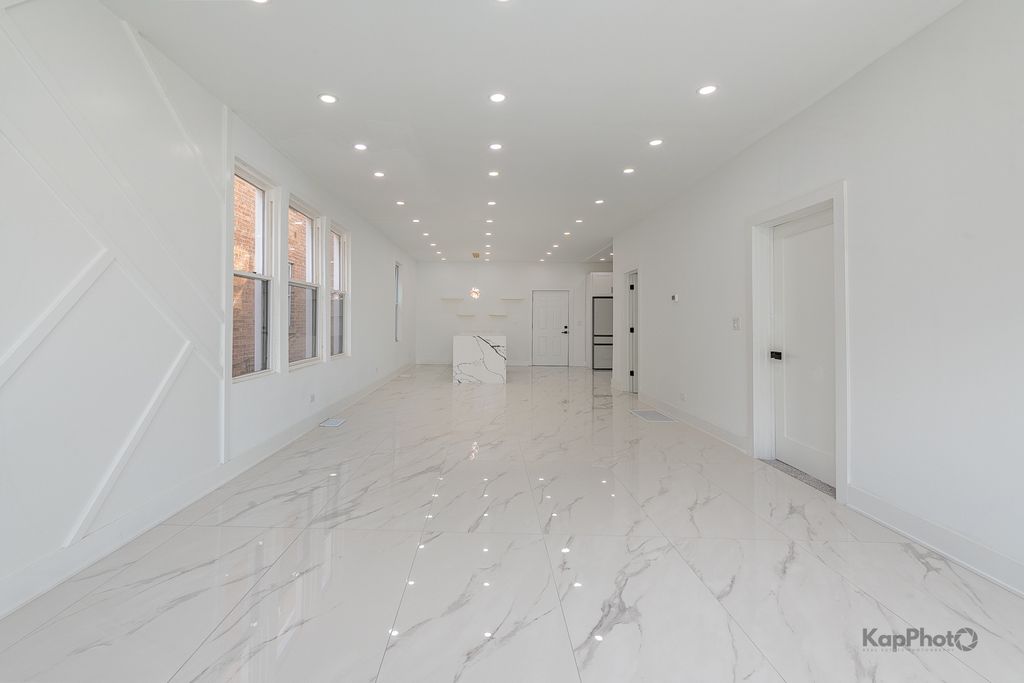 6006 S Komensky Avenue, Chicago, IL 60629 — photo 3