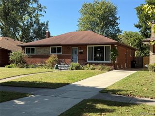 24051 Rensselaer Street, Oak Park, MI 48237