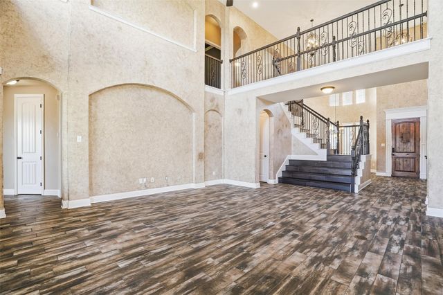 1194 Overland Drive, Burleson, TX 76028