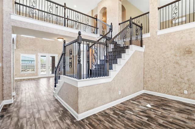 1194 Overland Drive, Burleson, TX 76028