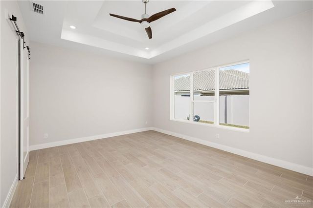 1704 S Queen Street, Edinburg, TX 78539