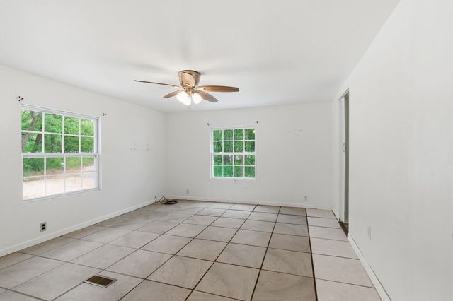 2109 Timber Top Trail, Joshua, TX 76058