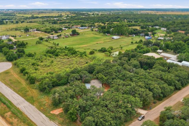 2109 Timber Top Trail, Joshua, TX 76058