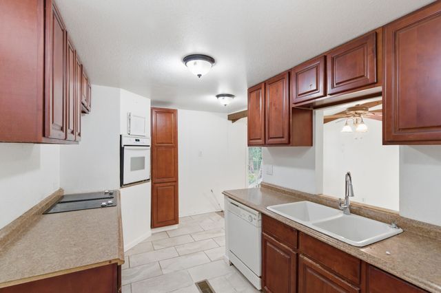 2109 Timber Top Trail, Joshua, TX 76058