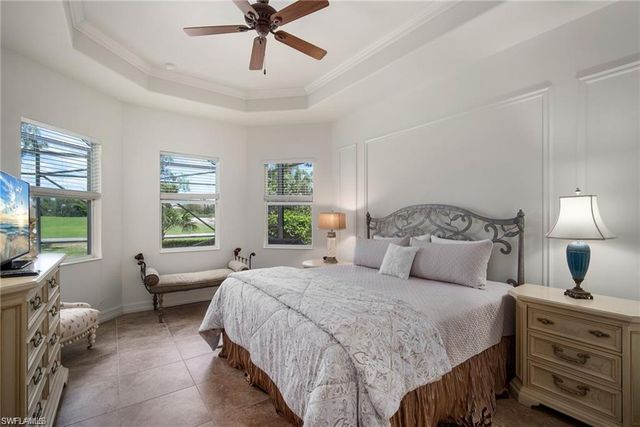 6476 Caldecott DR, Naples, FL 34113