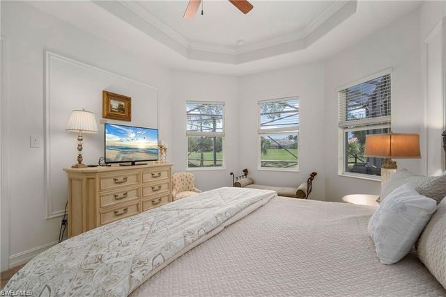 6476 Caldecott DR, Naples, FL 34113
