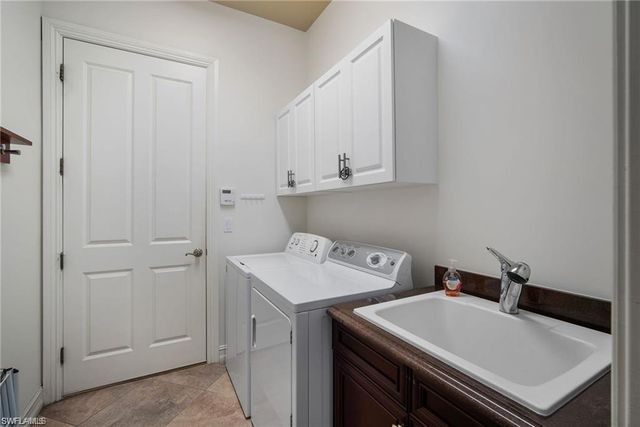 6476 Caldecott DR, Naples, FL 34113