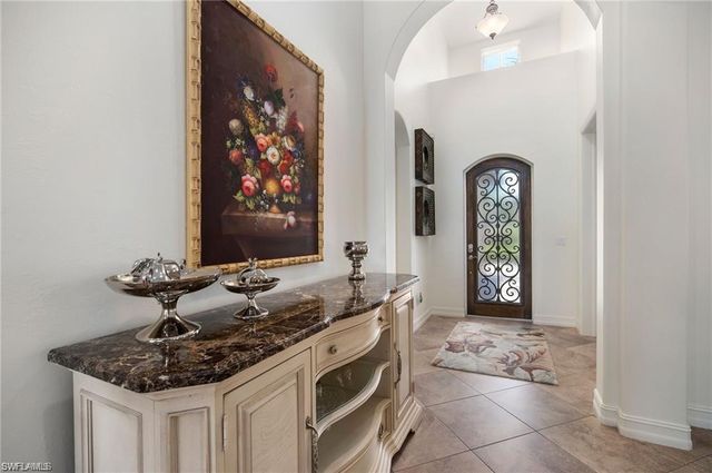 6476 Caldecott DR, Naples, FL 34113