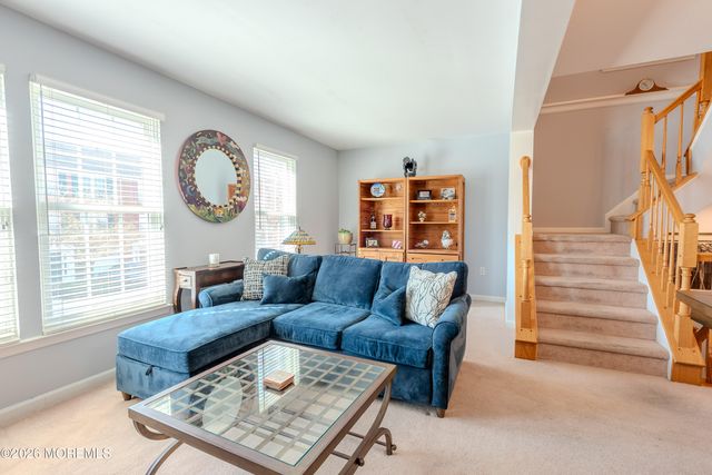 41 Abby Road, Farmingdale, NJ 07727