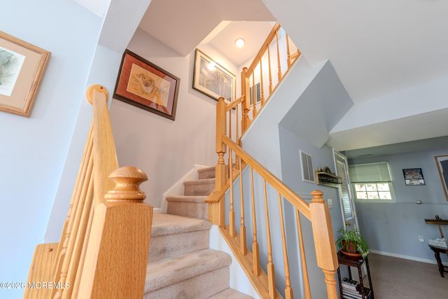 41 Abby Road, Farmingdale, NJ 07727