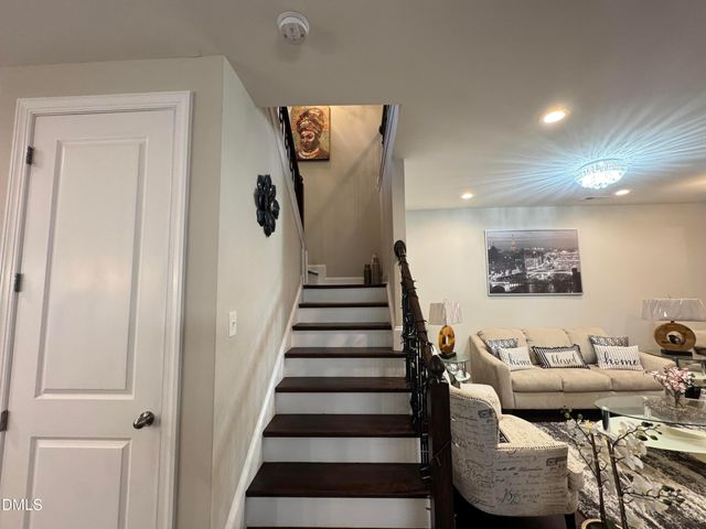 929 Haybeck Lane, Apex, NC 27523