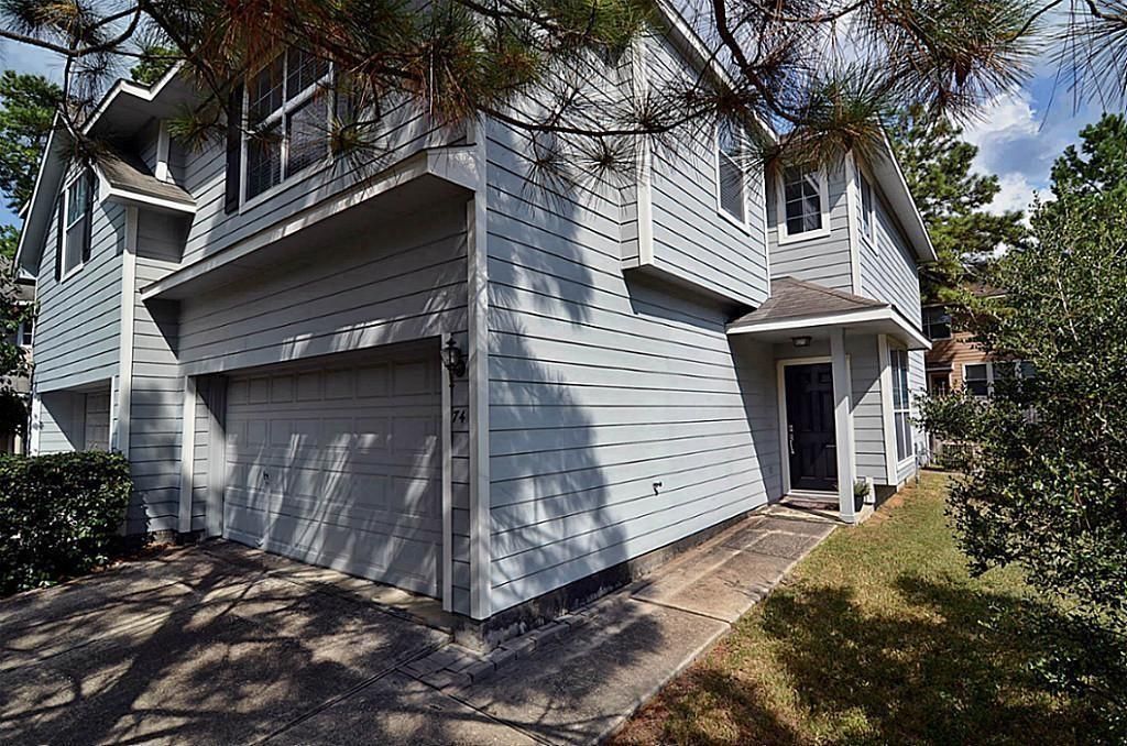 74 Blue Creek Court Court, The Woodlands, TX 77382