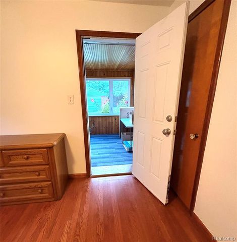 20306 Woodmont Street, Harper Woods, MI 48225