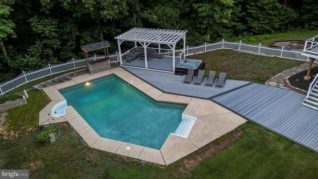 5620 ZETTA MAE PL, Welcome, MD 20693