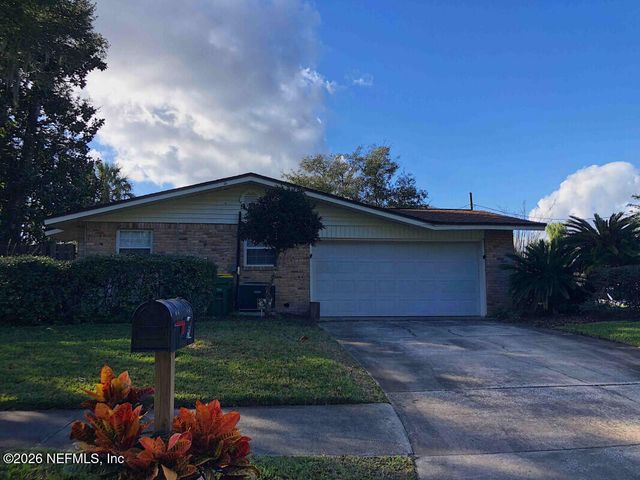 2 FAIRWAY Road, Jacksonville Beach, FL 32250