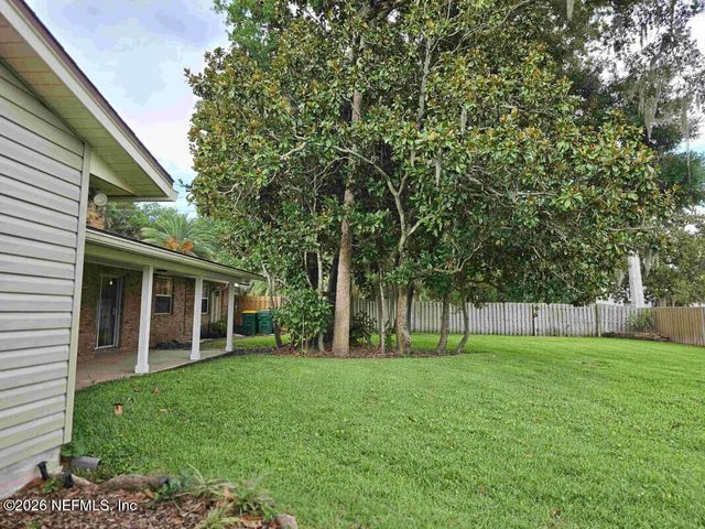 2 FAIRWAY Road, Jacksonville Beach, FL 32250