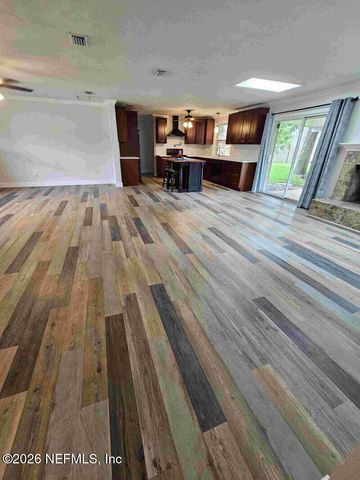 2 FAIRWAY Road, Jacksonville Beach, FL 32250