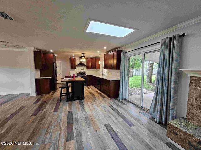 2 FAIRWAY Road, Jacksonville Beach, FL 32250