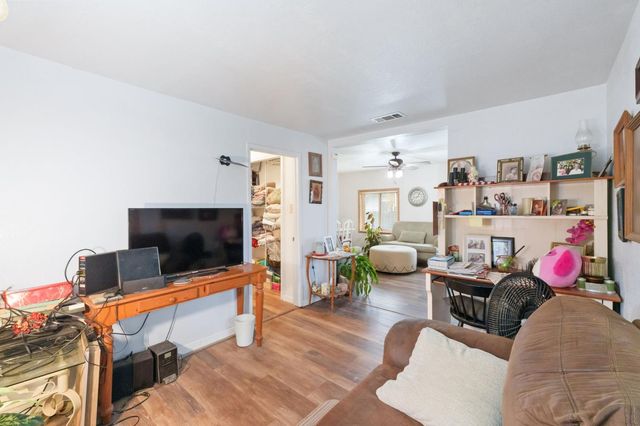 1312 P Street, Sanger, CA 93657