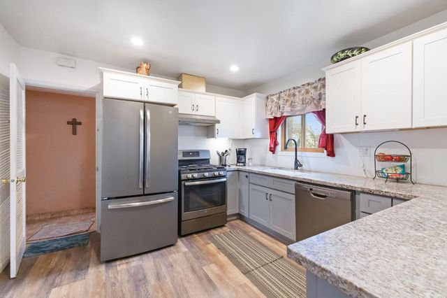 1312 P Street, Sanger, CA 93657