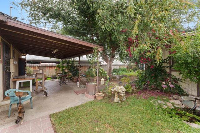 1312 P Street, Sanger, CA 93657