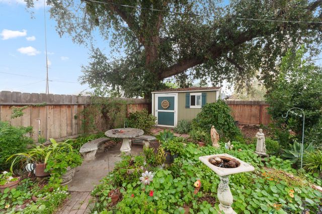 1312 P Street, Sanger, CA 93657