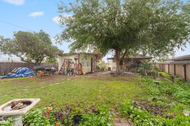 1312 P Street, Sanger, CA 93657