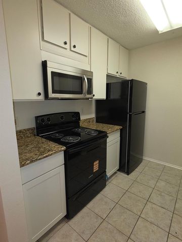 7900 N Stadium Drive 106, Houston, TX 77030