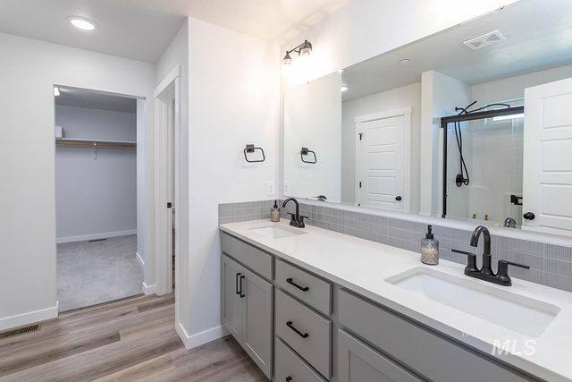 8447 S Bogus Ridge Ave, Boise, ID 83716