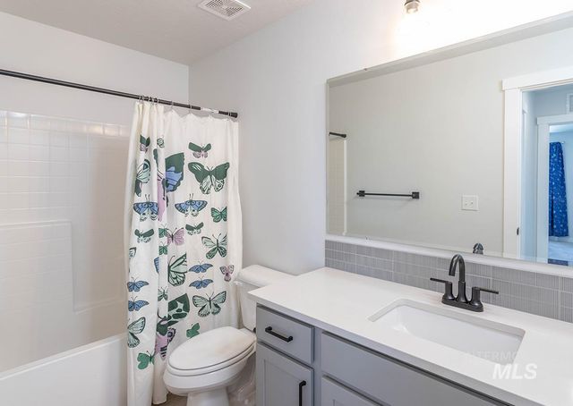 8447 S Bogus Ridge Ave, Boise, ID 83716
