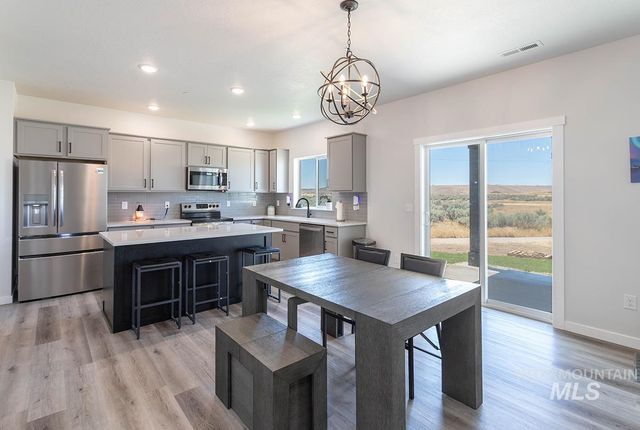 8447 S Bogus Ridge Ave, Boise, ID 83716