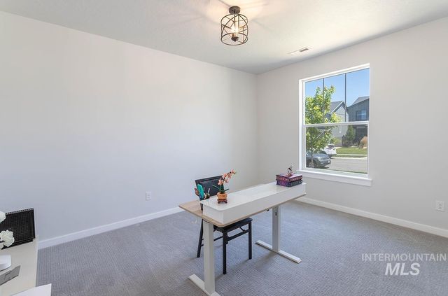 8447 S Bogus Ridge Ave, Boise, ID 83716