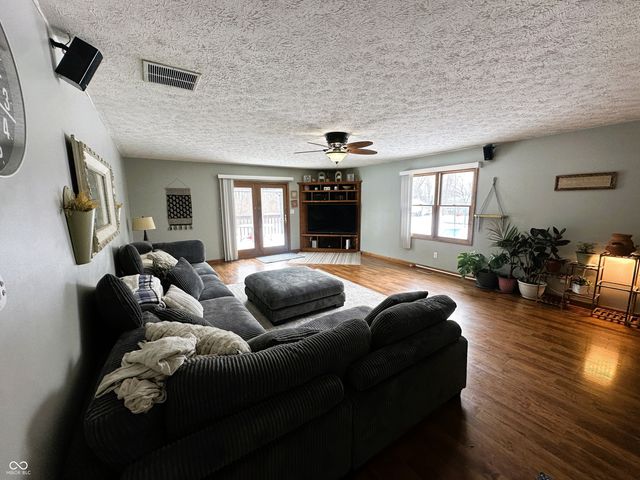 541 N Us Highway 231, Greencastle, IN 46135